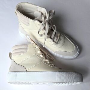 Ugg Zilo High Top Sneaker White Size 7.5 New
